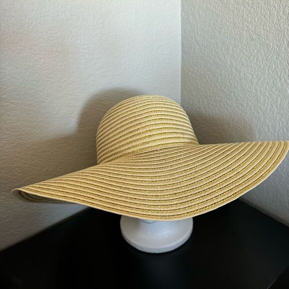 Kallina Metallic Gold & Straw Floppy Round Sun Hat Beach - Picture 4 of 8